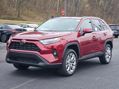 2025 Toyota RAV4 XLE Premium