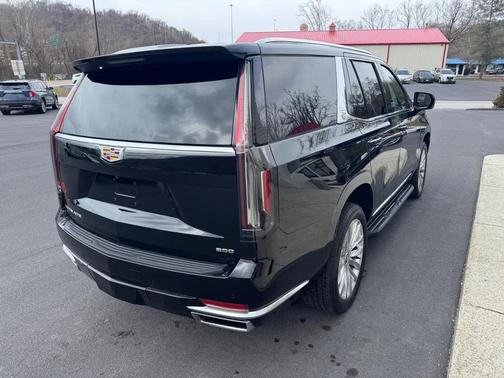 2021 Cadillac Escalade Luxury