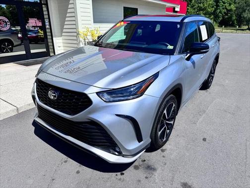 Celestial Silver Metallic 2021 Toyota Highlander XSE