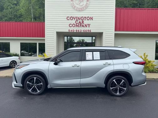 Celestial Silver Metallic 2021 Toyota Highlander XSE