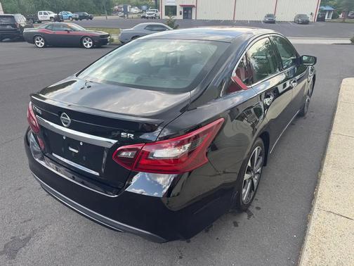 Super Black 2017 Nissan Altima 2.5 SR