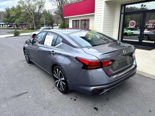 2022 Nissan Altima SR FWD