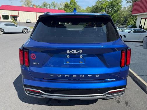 Sapphire Blue 2022 Kia Sorento SX