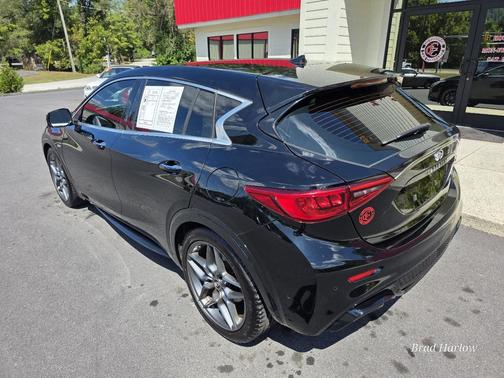 2018 INFINITI QX30 Sport