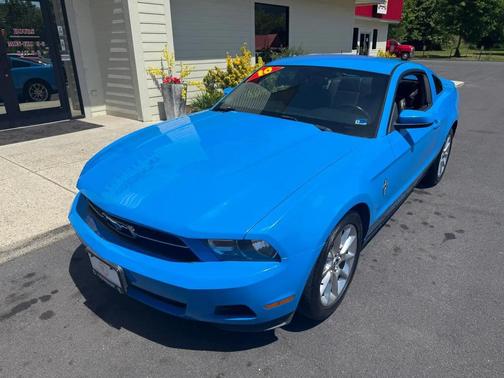 Blue 2010 Ford Mustang Premium