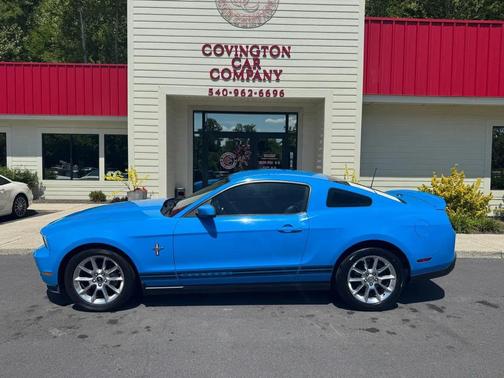 Blue 2010 Ford Mustang Premium