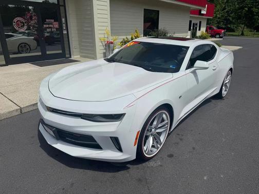 Summit White 2017 Chevrolet Camaro 2LT
