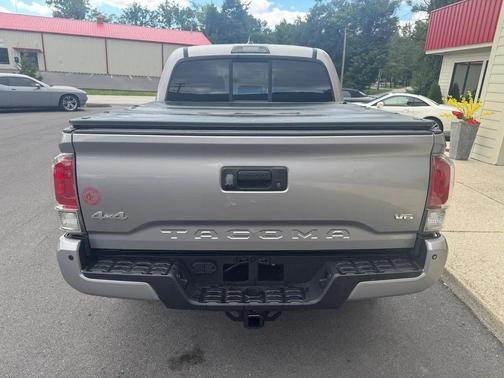 Silver Sky Metallic 2016 Toyota Tacoma Limited