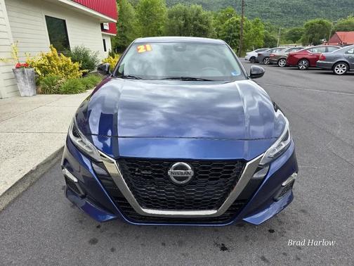 Deep Blue Pearl 2021 Nissan Altima SR FWD