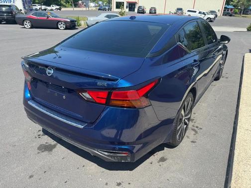 Deep Blue Pearl 2021 Nissan Altima SR FWD