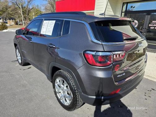 2022 Jeep Compass Latitude Lux