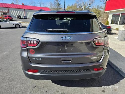 2022 Jeep Compass Latitude Lux