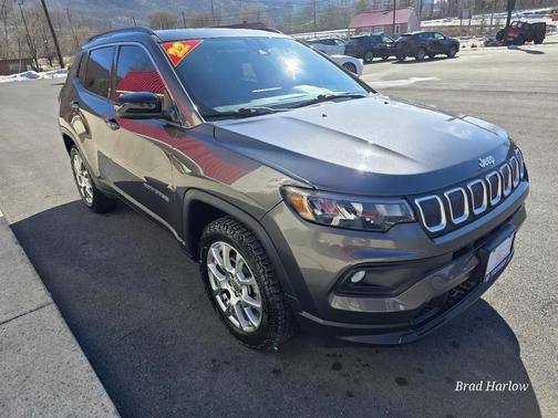 2022 Jeep Compass Latitude Lux