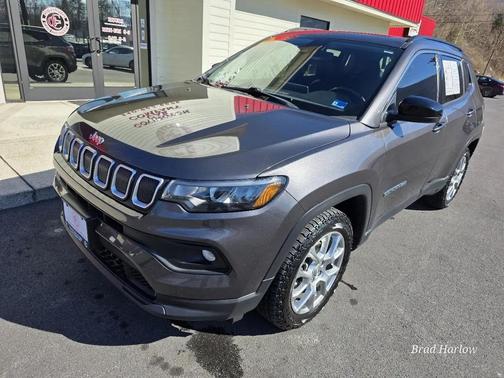 2022 Jeep Compass Latitude Lux