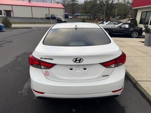 2015 Hyundai ELANTRA Limited