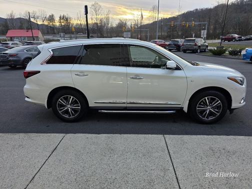 2018 INFINITI QX60 Base