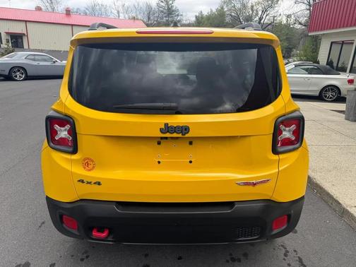 2016 Jeep Renegade Trailhawk