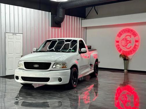 2000 Ford F-150 SVT Lightning Flareside