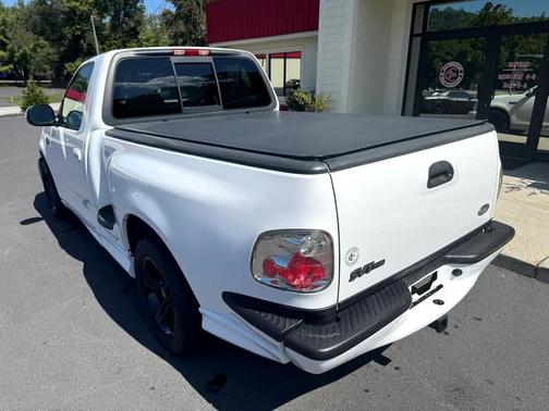 2000 Ford F-150 SVT Lightning Flareside