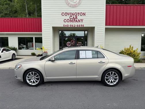 Beige 2009 Chevrolet Malibu LTZ