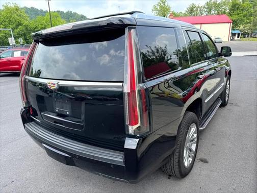 2016 Cadillac Escalade Standard