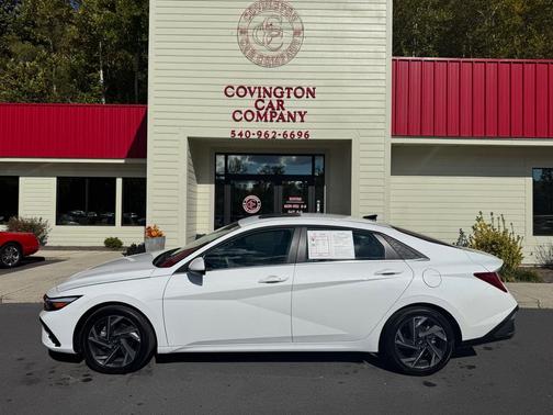 2025 Hyundai ELANTRA SEL