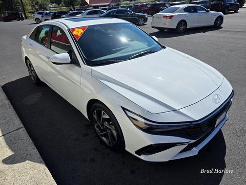 2025 Hyundai ELANTRA SEL