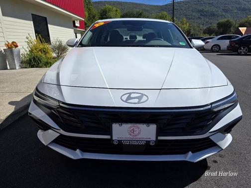 2025 Hyundai ELANTRA SEL