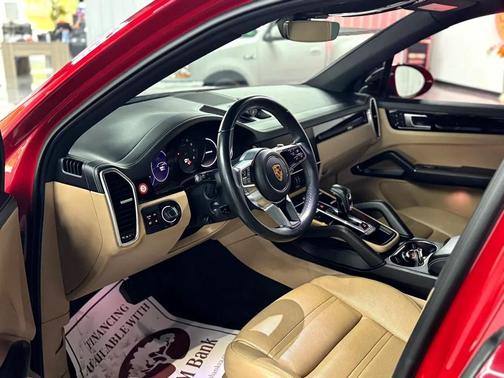 2021 Porsche Cayenne Base