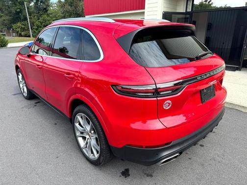 2021 Porsche Cayenne Base