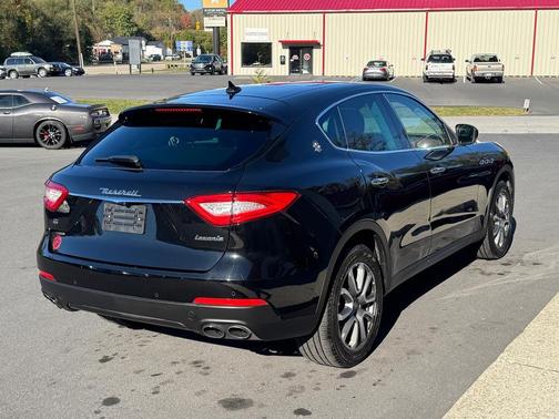 2017 Maserati Levante Base