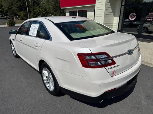 2016 Ford Taurus SEL