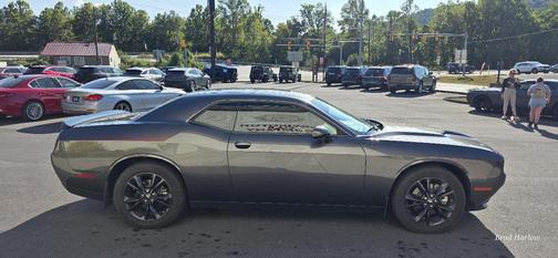 2022 Dodge Challenger SXT