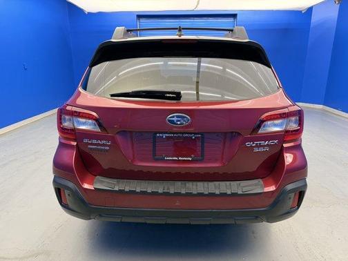 Crimson Red Pearl 2018 Subaru Outback 3.6R Limited