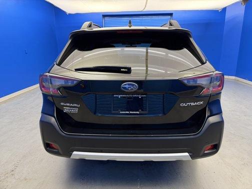 Crystal Black Silica 2024 Subaru Outback Limited