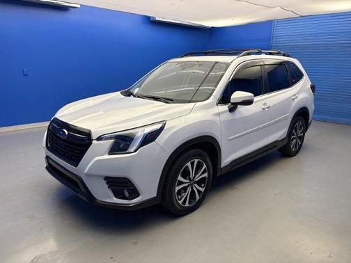 Crystal White Pearl 2022 Subaru Forester Limited