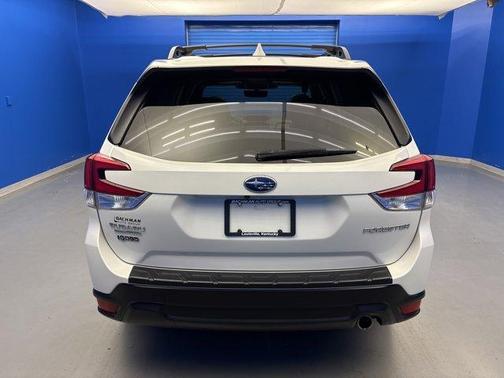 Crystal White Pearl 2022 Subaru Forester Limited