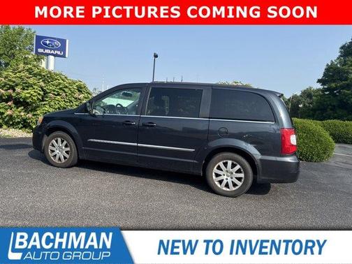 2014 Chrysler Town & Country Touring