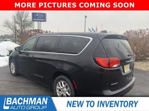 2023 Chrysler Voyager LX