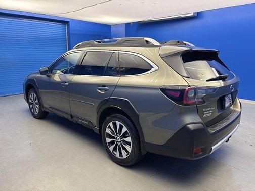 2025 Subaru Outback Touring XT