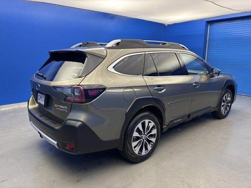 2025 Subaru Outback Touring XT