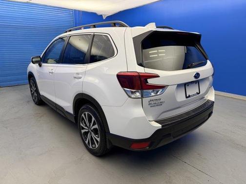 Crystal White Pearl 2023 Subaru Forester Limited