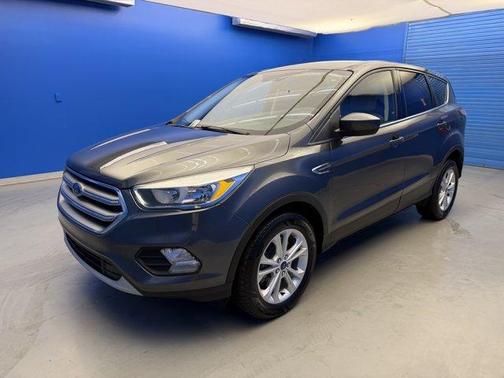 Magnetic Metallic 2017 Ford Escape SE