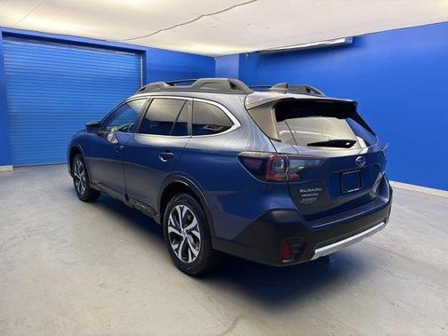 Abyss Blue Pearl 2022 Subaru Outback Limited