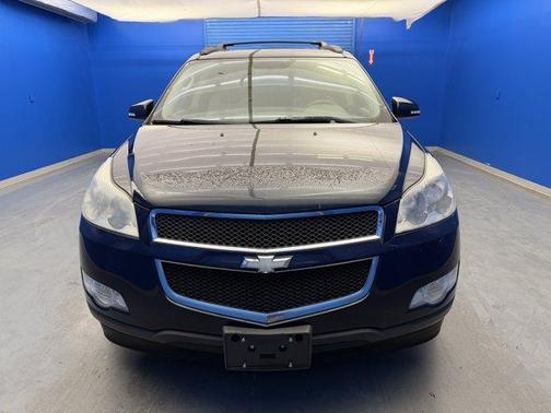 Dark Blue Metallic 2011 Chevrolet Traverse 2LT