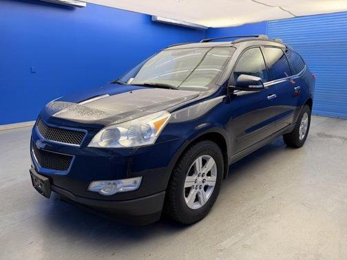 Dark Blue Metallic 2011 Chevrolet Traverse 2LT