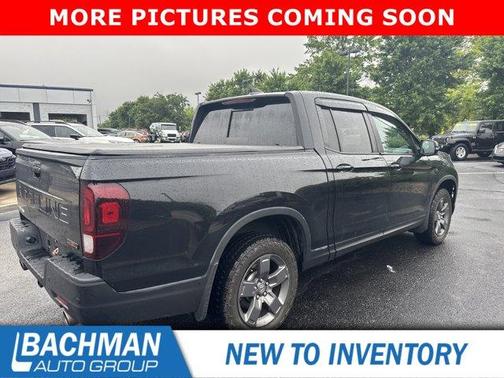 Crystal Black Pearl 2024 Honda Ridgeline TrailSport