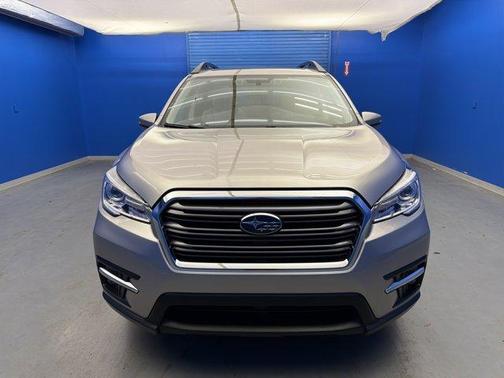 Tungsten Metallic 2019 Subaru Ascent Limited 8-Passenger