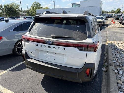 Crystal White Pearl 2026 Subaru Outback Premium