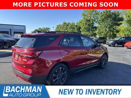 Cherry Red Tintcoat 2022 Chevrolet Equinox RS